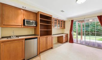 7445 GILLINGHAM ROW, Alexandria, VA 22315