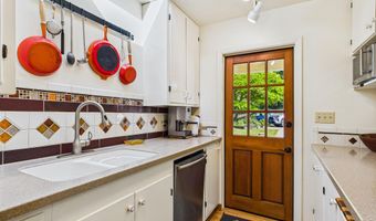 402 Tanglewood Rd, Arcata, CA 95521