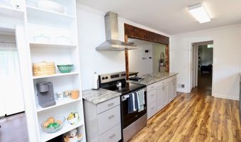 805 Mcrae Rd, Camden, SC 29020