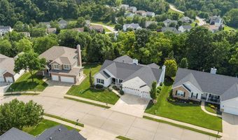 1136 New Ballwin Oaks Dr, Ballwin, MO 63021