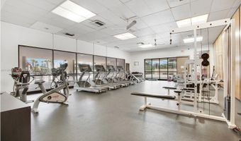 20301 W Country Club Dr 526, Aventura, FL 33180