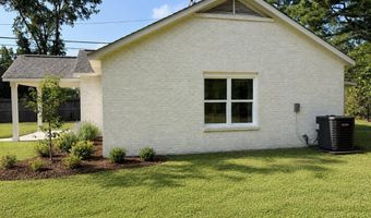 313 S 7th St, Amory, MS 38821