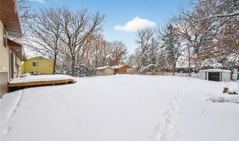 907 40th Ln, Anoka, MN 55303