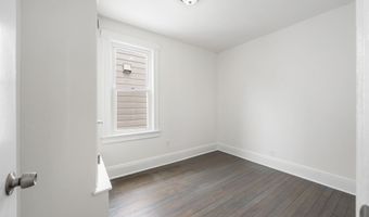 52 E 48TH St, Bayonne, NJ 07002