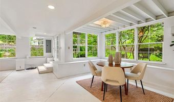 81 Mathewson Rd, Barrington, RI 02806