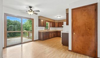 413 E 5th St, Anamosa, IA 52205