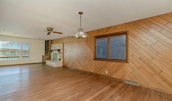 164 Park Pl, Arnolds Park, IA 51331