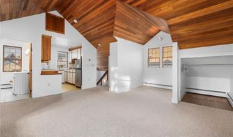 28 John St, Newport, RI 02840