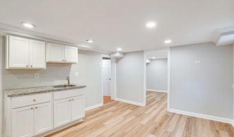 1519 STAFFORD St N 3, Arlington, VA 22207