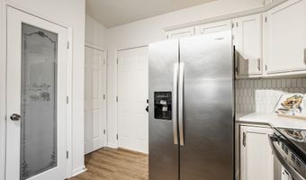 8740 Royal Meadow Dr, Indianapolis, IN 46217