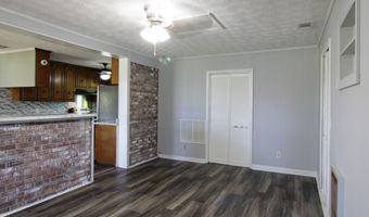 136 Morris Dr, Alma, GA 31510