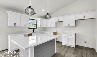 144 Channelsyde Dr, Algonac, MI 48001