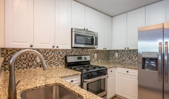 4951 BRENMAN PARK Dr 410, Alexandria, VA 22304