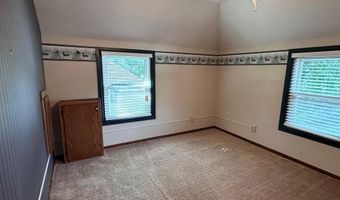 709 N St, Aurora, NE 68818