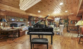 236 Surriner Rd, Becket, MA 01223