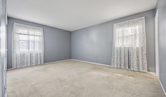 47 Fayette Ln, Aberdeen, NJ 07747