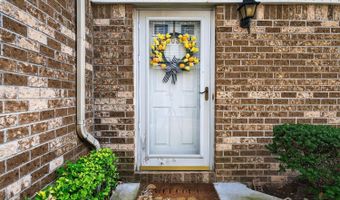 905 Madaline Dr, Avenel, NJ 07001