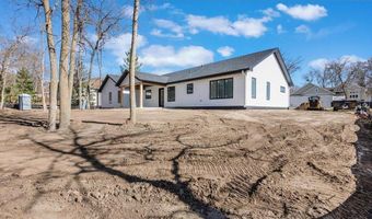 1805 Wildflower Ln NE, Alexandria, MN 56308