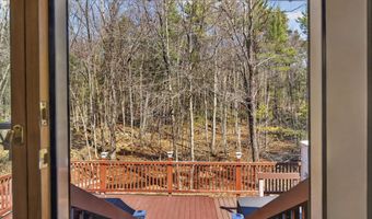 49 Birkdale Rd, Bedford, NH 03110