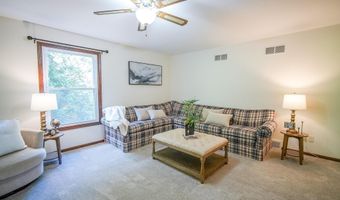 5306 Arapahoe Ln, Madison, WI 53704