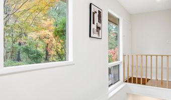 4024 IVA Ln, Annandale, VA 22003