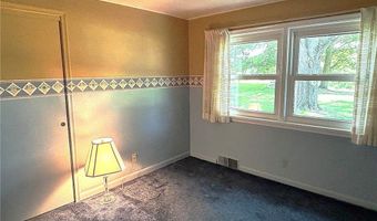 1961 Killian Rd, Akron, OH 44312