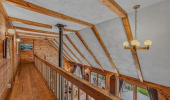2054 Whitefield Rd, Bethlehem, NH 03574