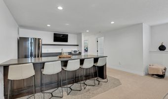 1605 N Lakeside Dr, Andover, KS 67002