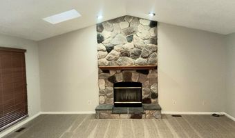 1660 Pond Shore Dr, Ann Arbor, MI 48108