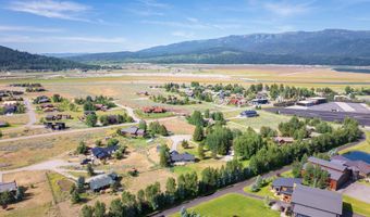 68 KELLY Ln, Alpine, WY 83128