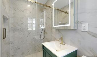 117 Brookview Ter, Bergenfield, NJ 07621