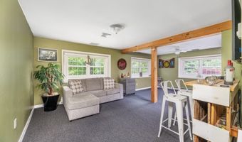 5 Emerald Dr, Alloway, NJ 07422