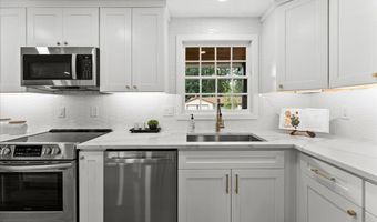 6225 SW CROSS CREEK Dr, Beaverton, OR 97078