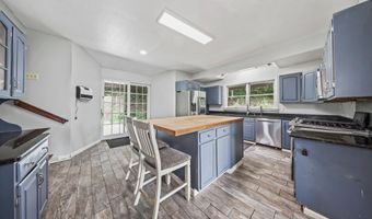 45 Carmel Rd, Bethany, CT 06524