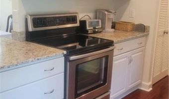 318 Corey Ln 318, Middletown, RI 02842
