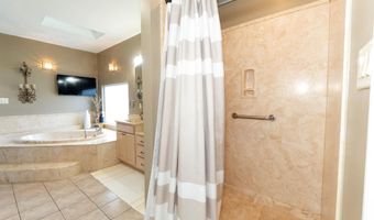 701 S Hill Ct, Biloxi, MS 39532