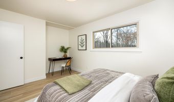 4120 Woodland Dr, Ann Arbor, MI 48103