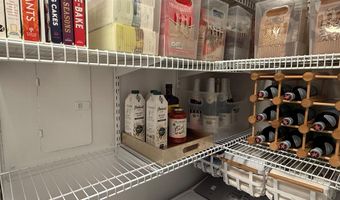 3310 WYNDHAM Cir 215, Alexandria, VA 22302