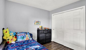 8426 Fort Sumter Dr, Indianapolis, IN 46227