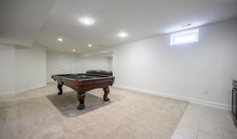 41 Gina Dr, Allentown, NJ 08501