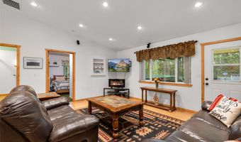 13033 Trinkus Ln, Bigfork, MT 59911