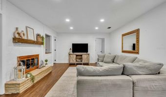 137 N SPRING LAKE Dr, Altamonte Springs, FL 32714