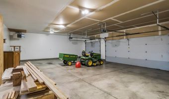 64507 McGrath Rd, Bend, OR 97701