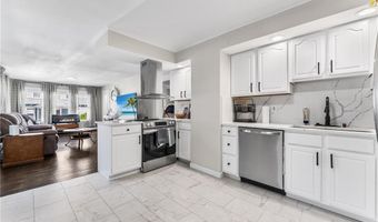9 Lookout Ave, North Providence, RI 02911