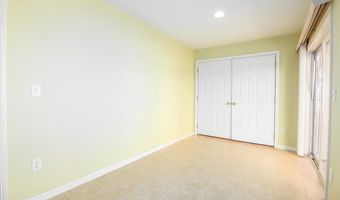 702 Sienna Dr 702, Danbury, CT 06810