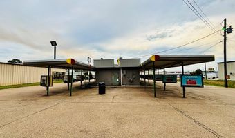 210 W Calhoun St, Bruce, MS 38915