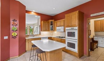 13122 Evermoor Pkwy, Apple Valley, MN 55124