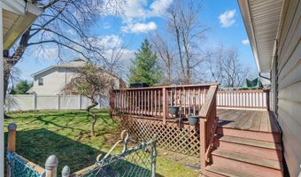 5 S Ronald Dr S, Amityville, NY 11701