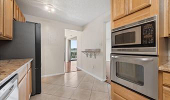 7401 WESTLAKE Ter 607, Bethesda, MD 20817