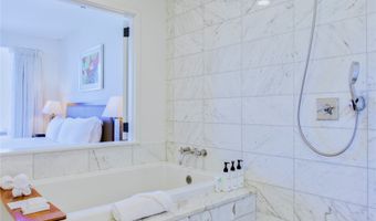 223 Saratoga Rd 2601, Honolulu, HI 96815